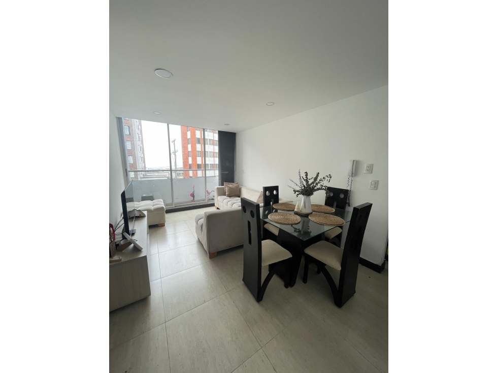 MARAVILLOSO APARTAMENTO EN SECTOR DE COLISEO — foto 6