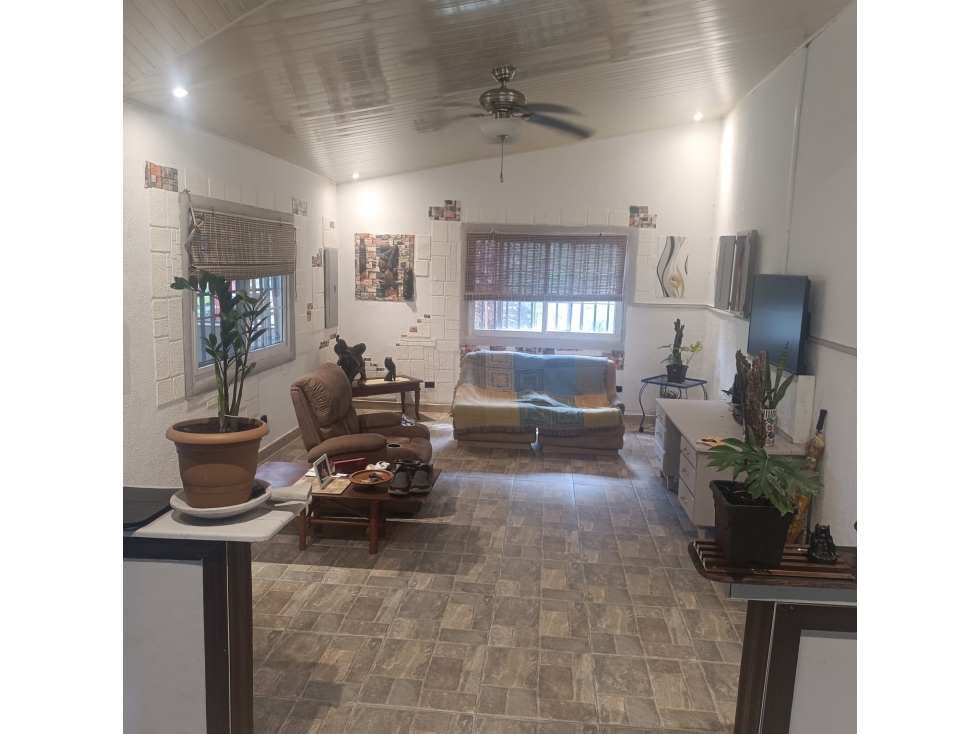 Casa en Venta en Balita, Tinajas Amplio Terreno y Finos Acabados