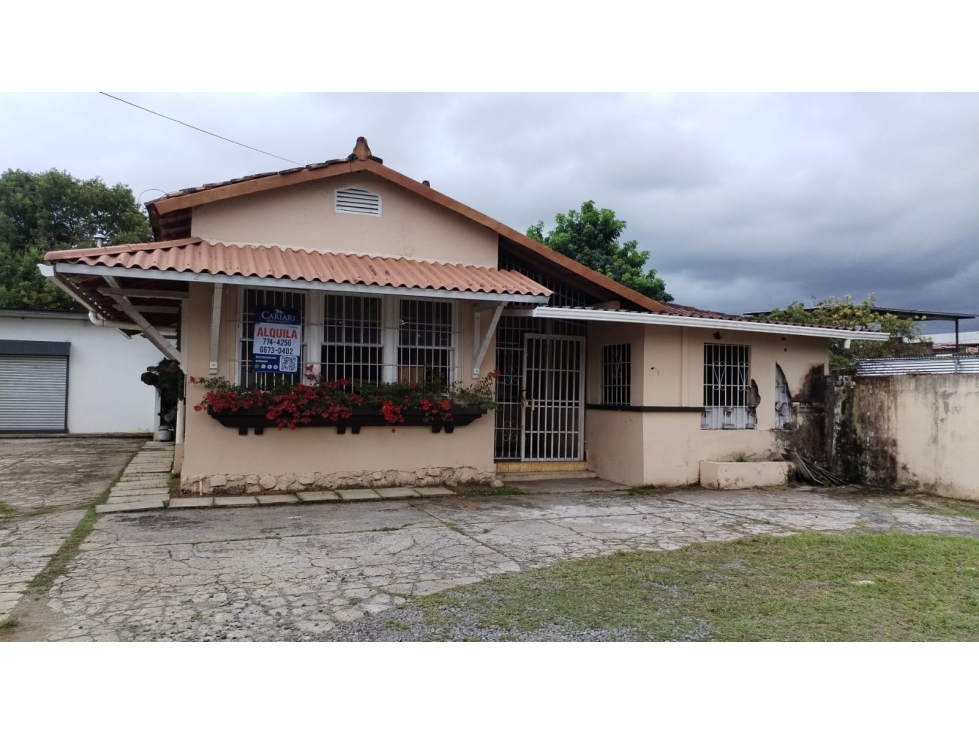Casa Comercial en Ave Central David