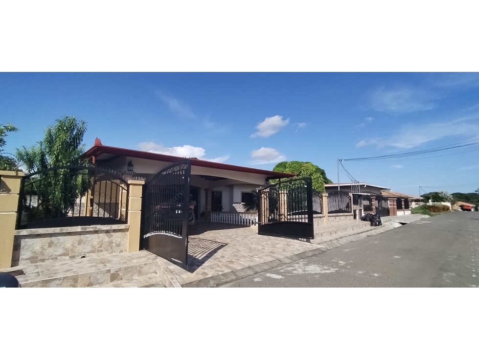 Casa en Venta - Urbanización Aqualina