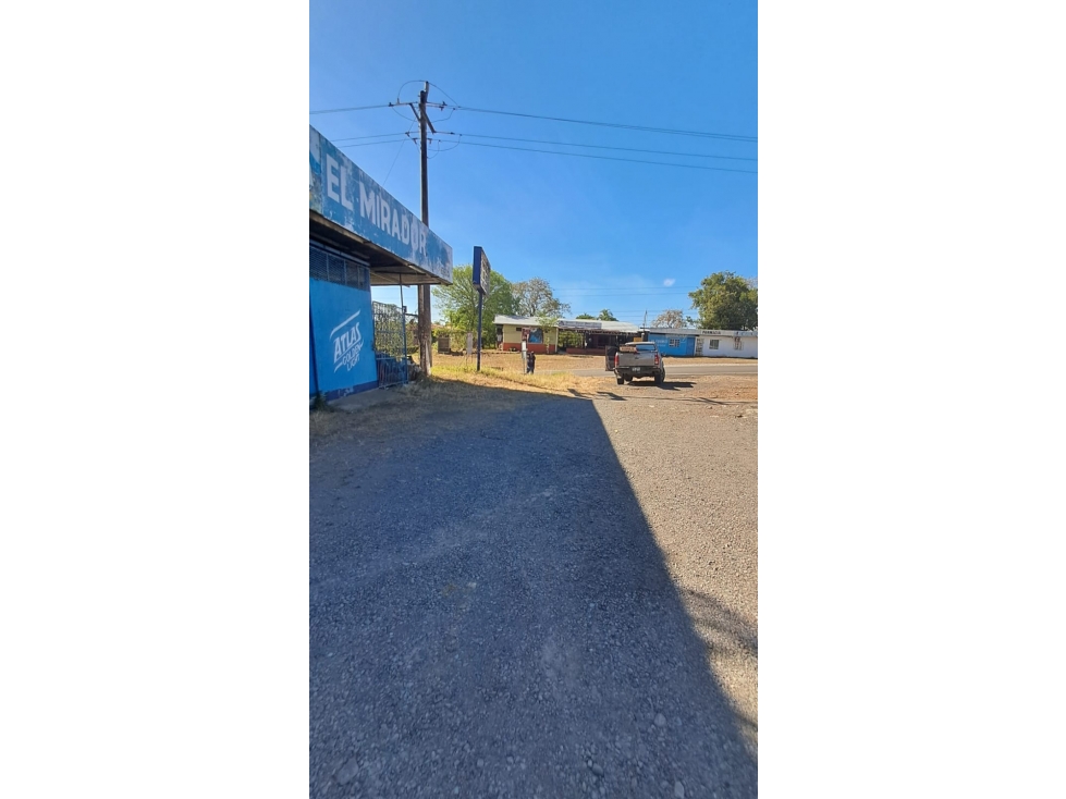 Locales Comerciales en Gualaca con Amplio Terreno y Vista - 6