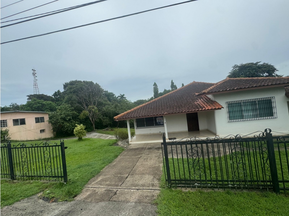 Casa Venta Calle 2da Frente al Centro de Salud Santiago Veraguas - 3