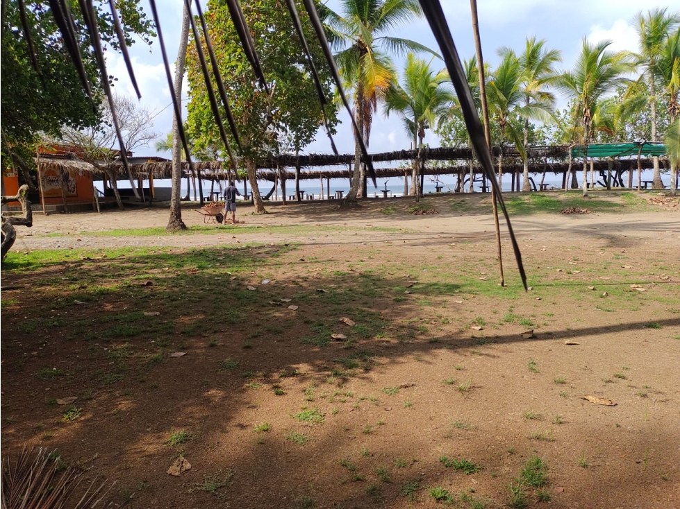 Lote frente al mar en Playa Las Lajas - 2