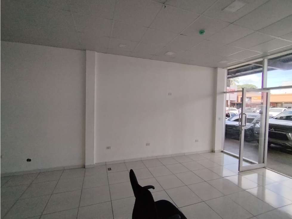 Local Comercial de 86.45 m² en Alquiler Plaza F Sur 507 — foto 4