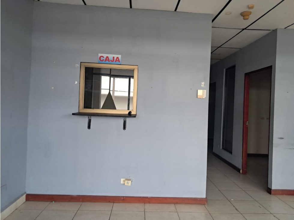 Local en Alquiler Avendia 2a Oeste Frente Banco Nacional — foto 5