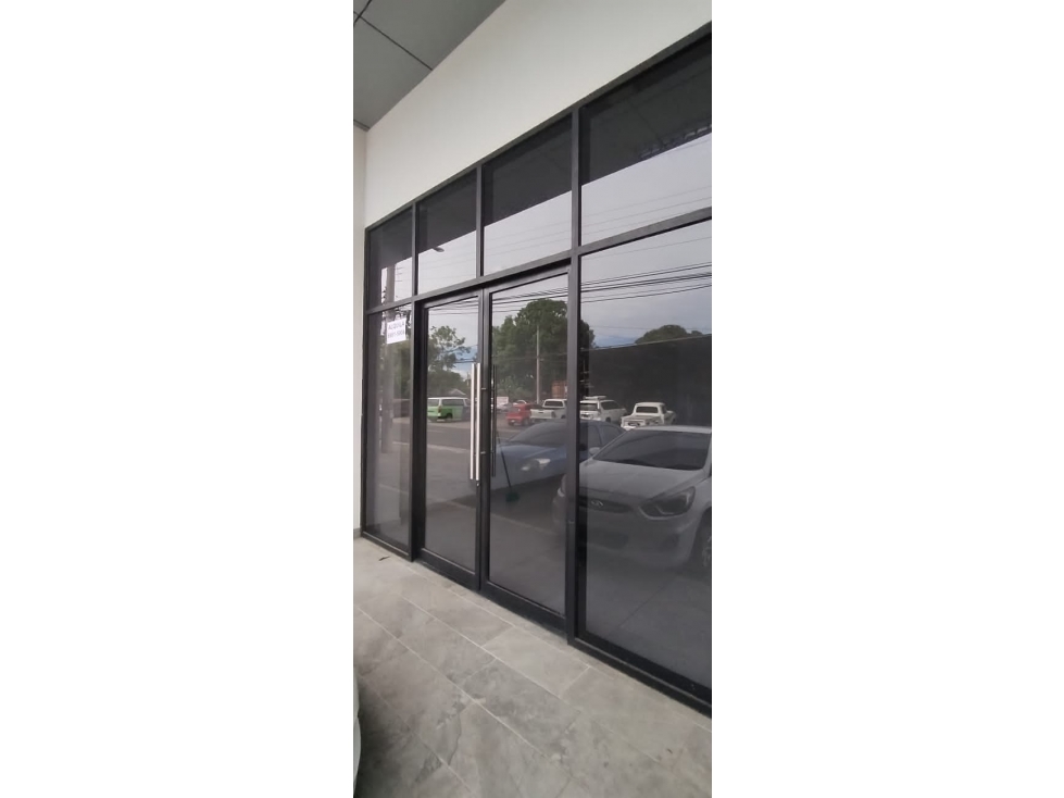 Locales en Plaza Telca, Calle F Sur y Av. 2da Oeste — foto 5