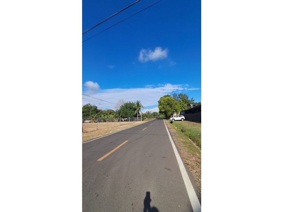 Lote Comercial en Esquina a 30 metros de la Vía Interamericana - 6