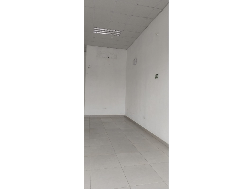 Locales en Plaza Telca, Calle F Sur y Av. 2da Oeste — foto 6