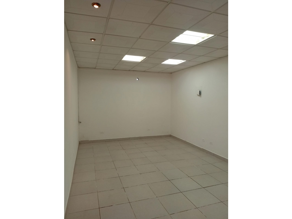 Local en alquiler - Plaza Mallorca — foto 6