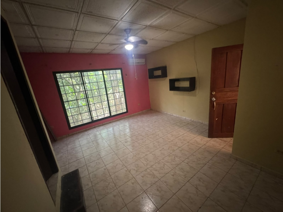 CASA EN VENTA O ALQUILER VÍA PRINCIPAL A SAN CARLITOS DAVID — foto 2