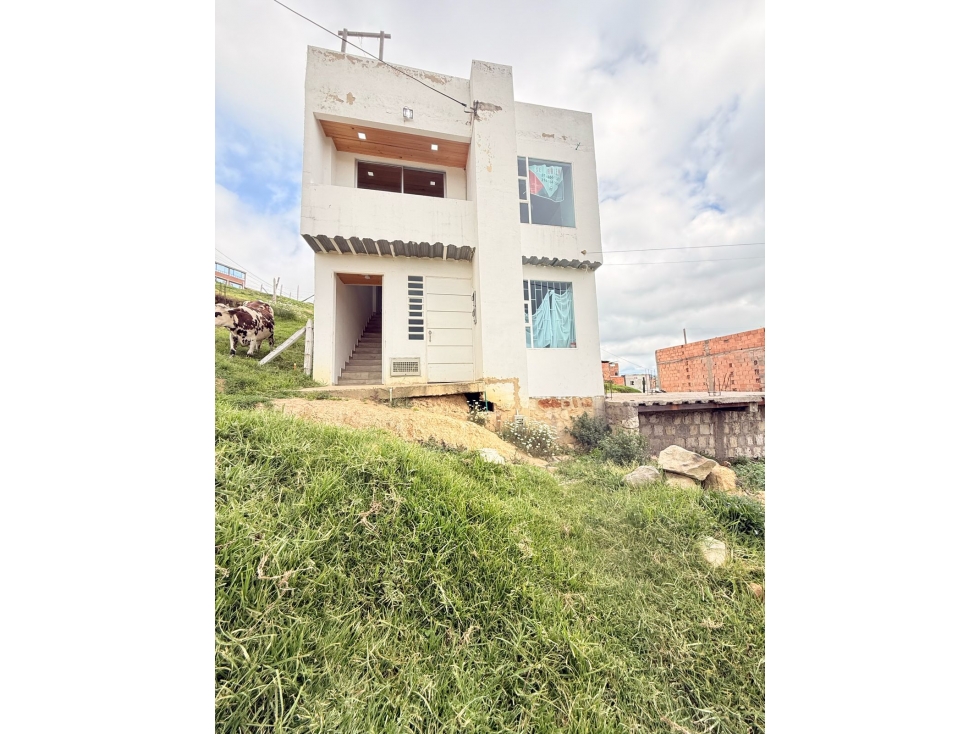 APARTAMENTO PARA VENTA /B. LA INMACULADA SIBATE — foto 2