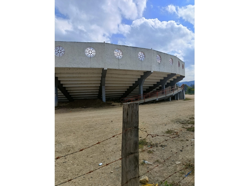 BODEGA JUNTO CON SU CASA EN VENTA SIBATE - 3