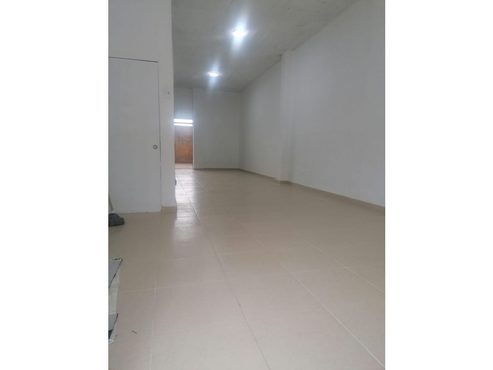 SE ARRIENDA BODEGA EN SIBATÉ - 5