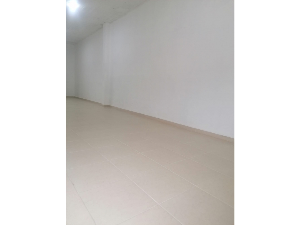 SE ARRIENDA BODEGA EN SIBATÉ - 6