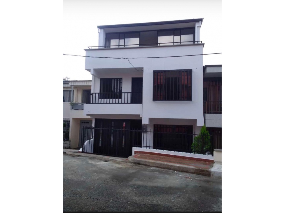 Casa 3 Unifamiliar La Villa