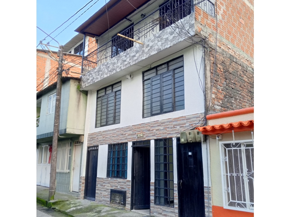 Casa 3 Plantas Independiente 4 Rentas La Graciela
