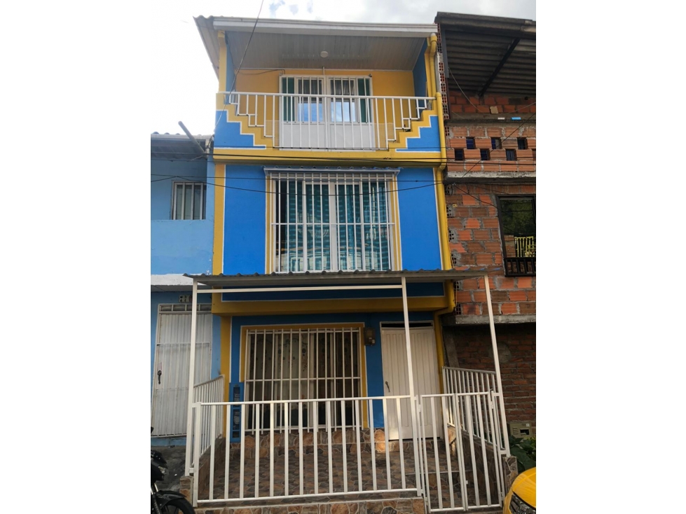 Casa Sinai 3 Pisos