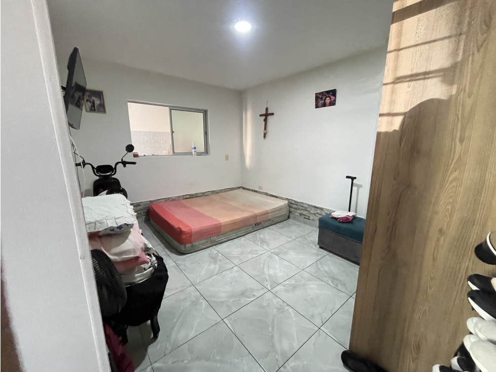 Casa con 3 apartamentos mas Local Barrio Porvenir — foto 5