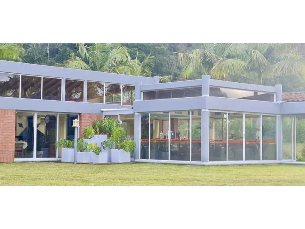 Casa en Envigado - Alto de las Palmas