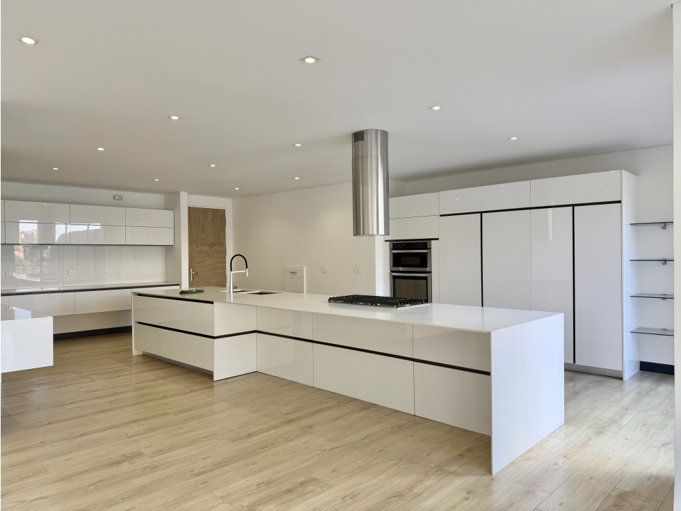 Apartamento Santa Bárbara Alta: Una de las Mejores Terrazas de Bogotá — foto 2