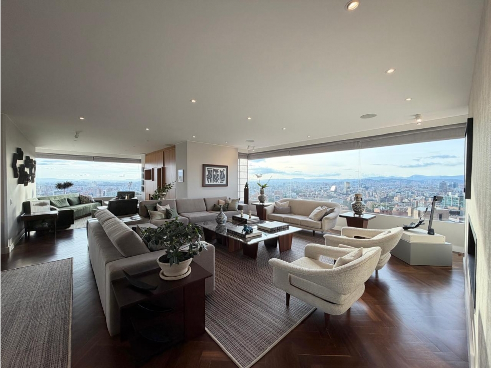 Apartamento en Altos del Retiro con Gusto, Clase y Diseño