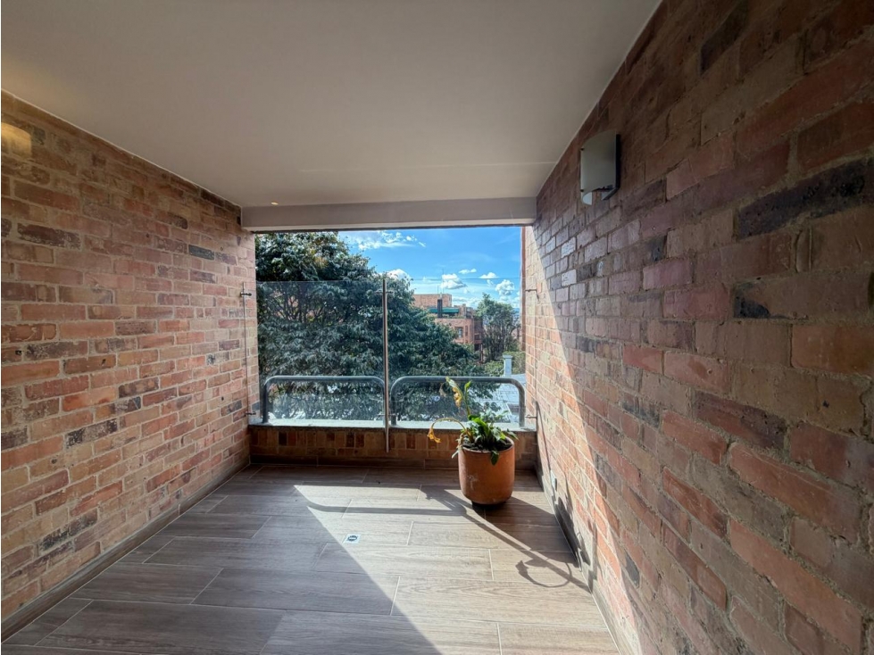 Precioso Apartamento Remodelado muy iluminado en Rosales Bajo — foto 6