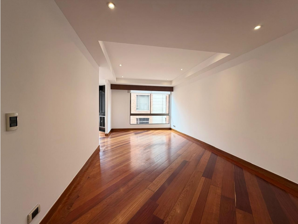 Apartamento en Chicó Navarra de tres niveles en Venta