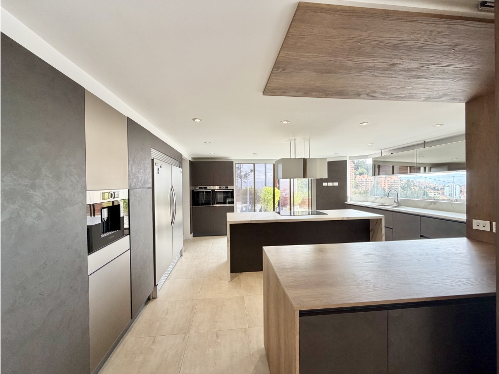 Apto. Venta/Arriendo Terraza de 400 m² y Vista Panorámica Chicó Alto — foto 4