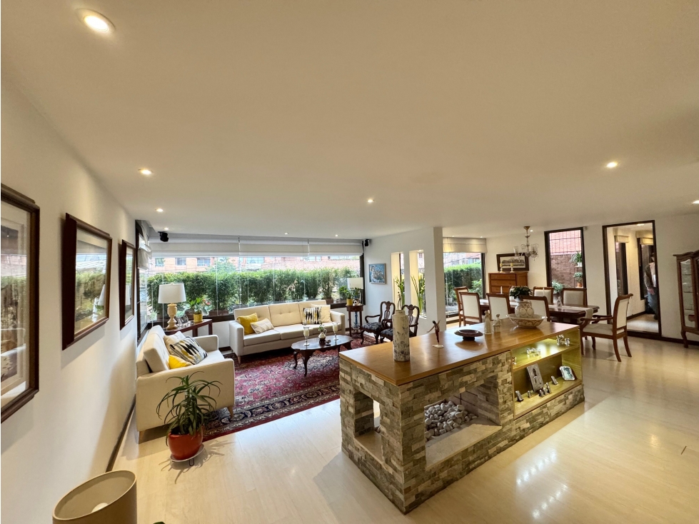 Apartamento en Venta en Rosales Primer Piso con Excelentes Terrazas