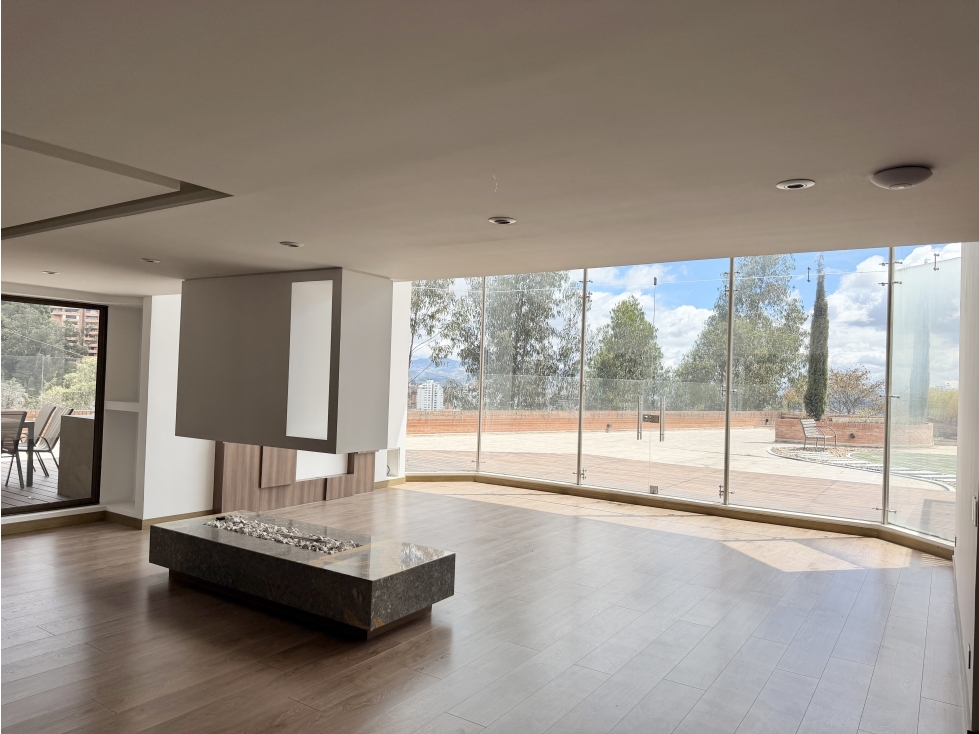 Apto. Venta/Arriendo Terraza de 400 m² y Vista Panorámica Chicó Alto — foto 3