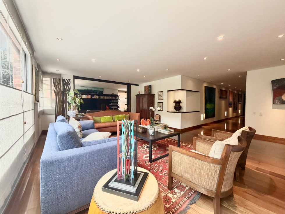 Elegancia Sobria y Sofisticada Apto. en Venta en Chicó Reservado — foto 3