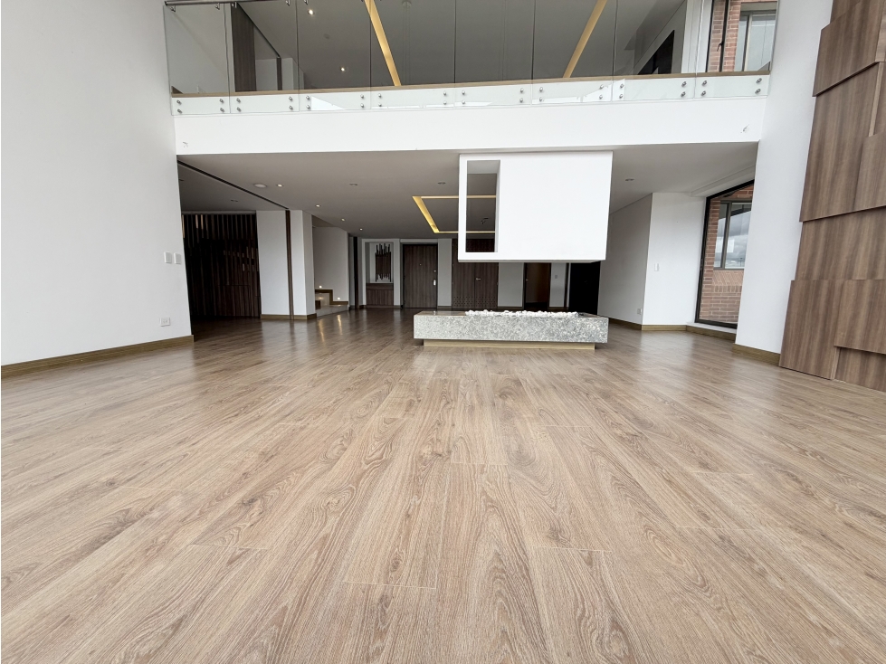 Apto. Venta/Arriendo Terraza de 400 m² y Vista Panorámica Chicó Alto — foto 5