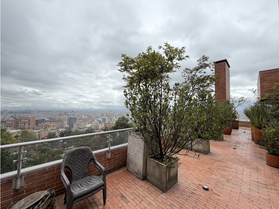 Arriendo: Apartamento con Amplia Terraza y Vista Panorámica en Rosales — foto 3