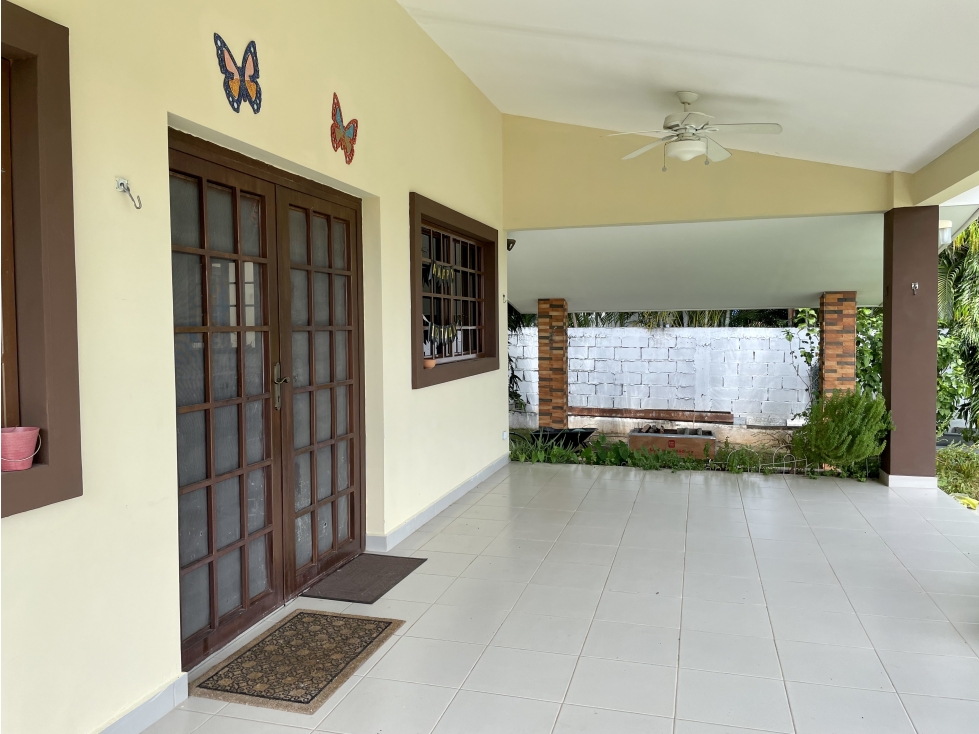 Venta de Casa en Coronado, Los Bosques D-8