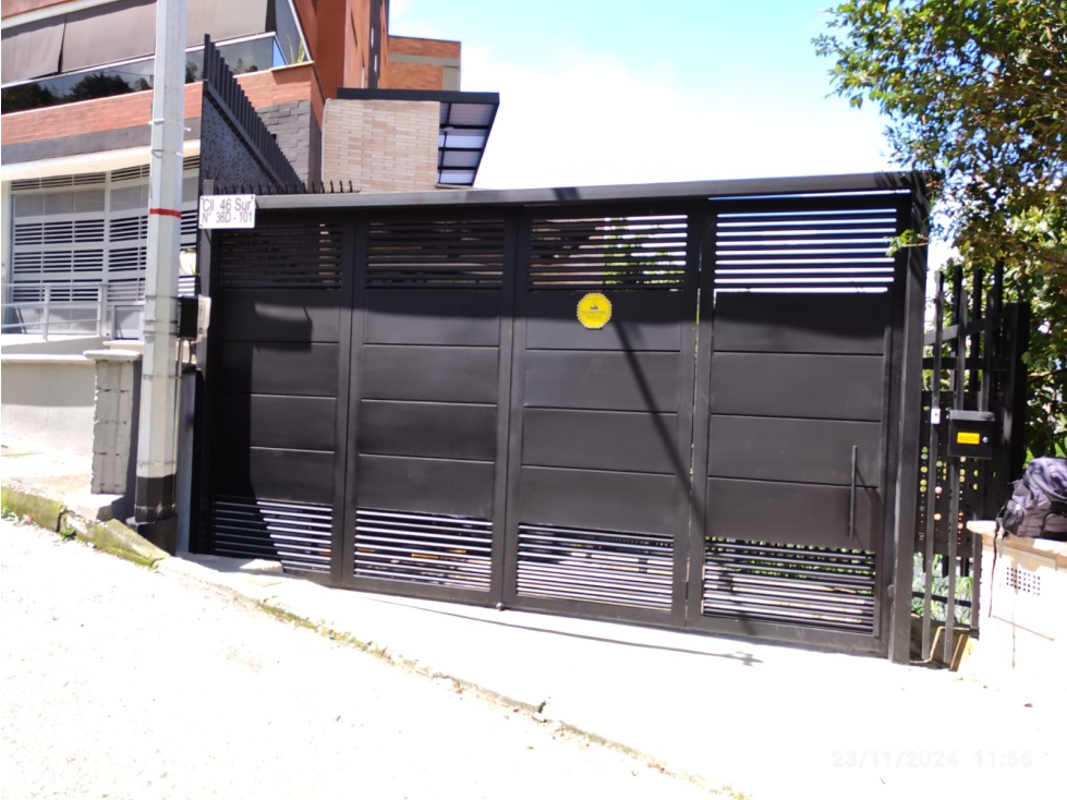 Se vende Casa en Envigado Las Antillas