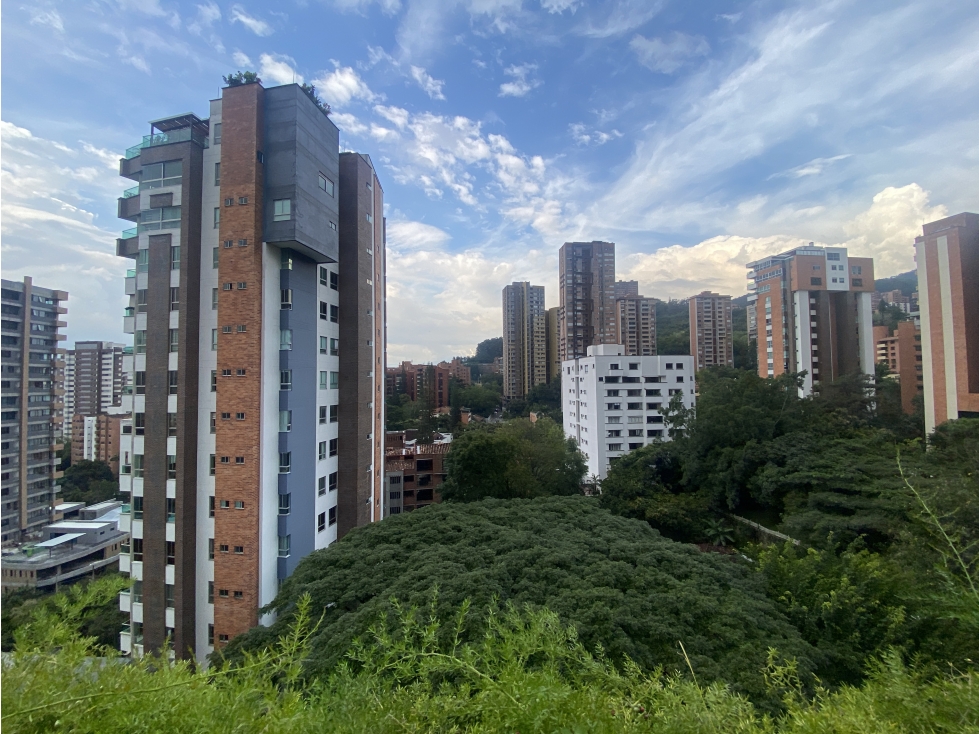 Venta apartamento Dúplex en Castropol con salidas para Jacuzzi 229 m2