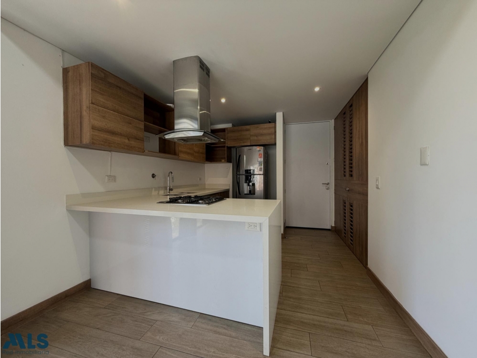 APARTAMENTO EN VENTA POBLADO CIUDAD DEL RIO — foto 4