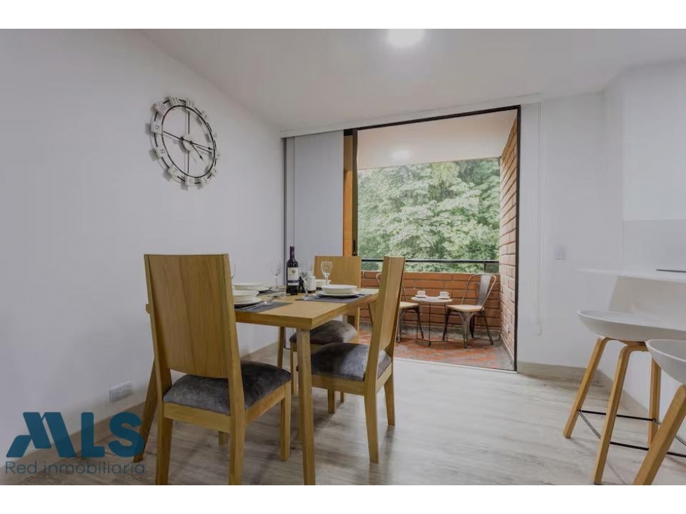 APARTAMENTO EN VENTA EN POBLADO CASTROPOL — foto 2