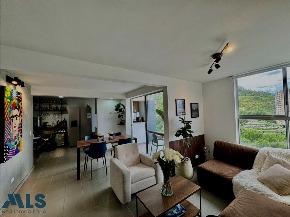 APARTAMENTO EN VENTA MEDELLIN LOMA DE LOS BERNAL — foto 6