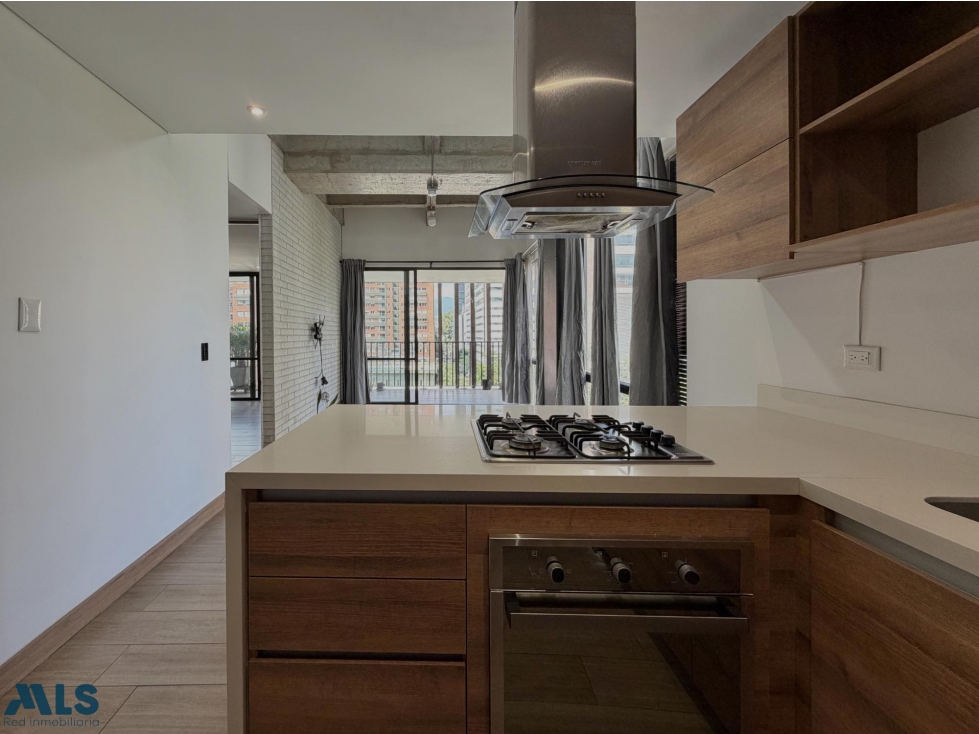 APARTAMENTO EN VENTA POBLADO CIUDAD DEL RIO — foto 2
