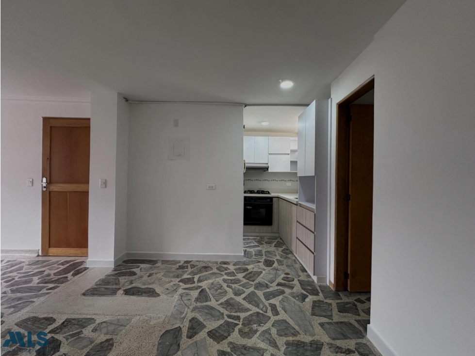 APARTAMENTO EN VENTA MEDELLÍN LAURELES — foto 3