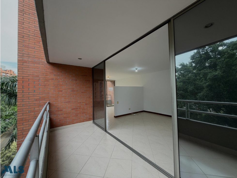 APARTAMENTO EN VENTA EL POBLADO PATIO BONITO