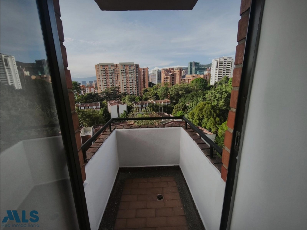 APARTAMENTO EN VENTA EL POBLADO PATIO BONITO — foto 3