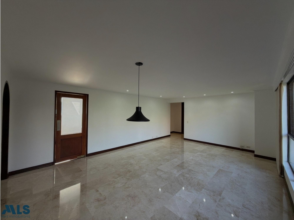 APARTAMENTO EN VENTA EN LOS BALSOS EL POBLADO — foto 3