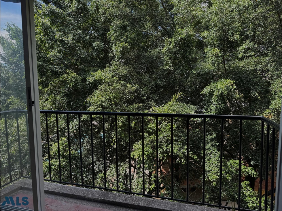 APARTAMENTO EN VENTA EL POBLADO PATIO BONITO — foto 2