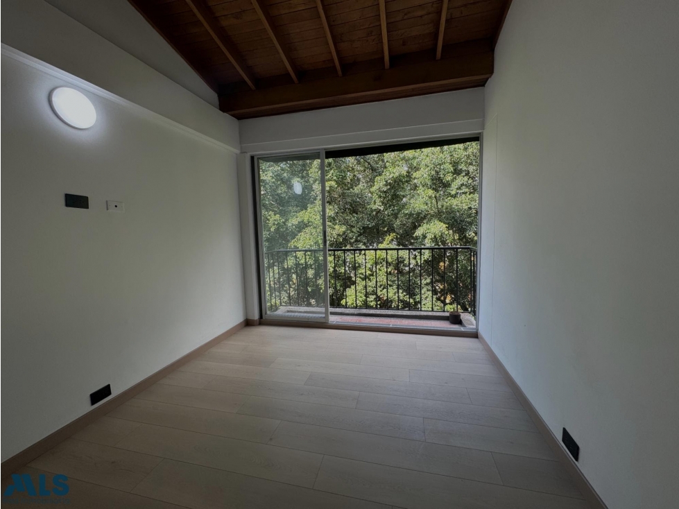 APARTAMENTO EN VENTA EL POBLADO PATIO BONITO — foto 3