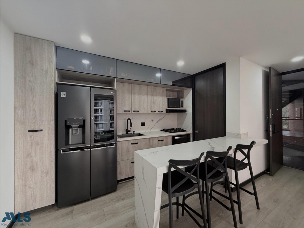 APARTAMENTO EN VENTA MEDELLIN ALTOS DEL POBLADO — foto 3