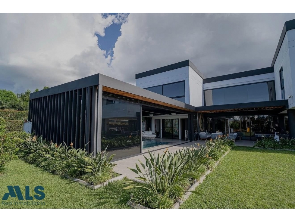 CASA EN VENTA EN LLANOGRANDE RIONEGRO