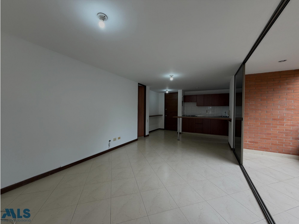 APARTAMENTO EN VENTA EL POBLADO PATIO BONITO — foto 4