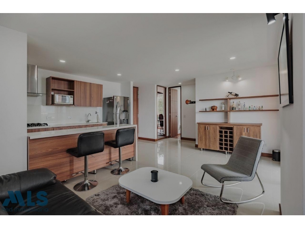 APARTAMENTO EN VENTA EN EL POBLADO CASTROPOL — foto 4